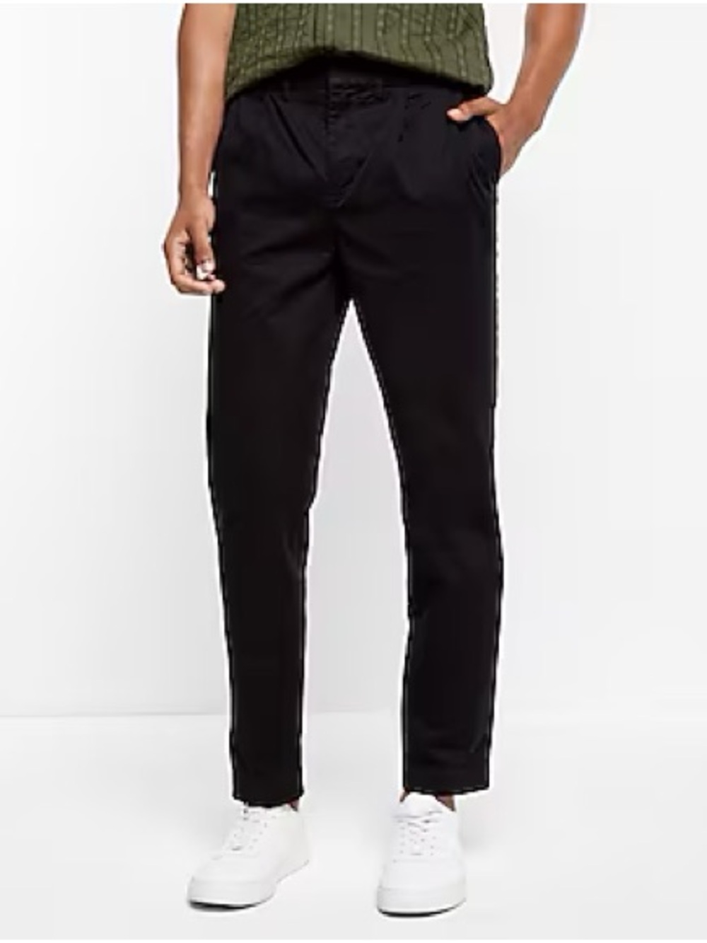 Express Men’s 32W‎ 32L Black Athletic Slim Pleated Hyper Stretch Modern Chino